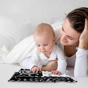 Montessori Baby Sensory Book van Zacht Polyester met Hoge Contrastpatronen en Babyveilige Spiegel voor 0-12 Maanden 1